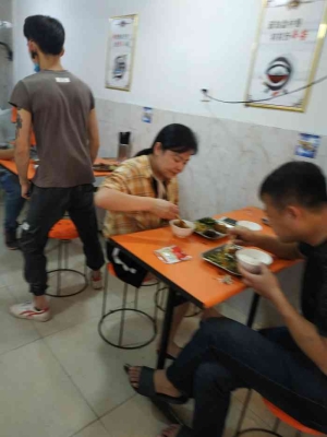 赤峰市區(qū)盒飯訂餐電話號碼查詢-第1張圖片