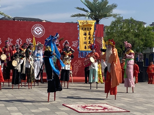 赤峰高蹺團(tuán)隊(duì)電話多少啊-第1張圖片