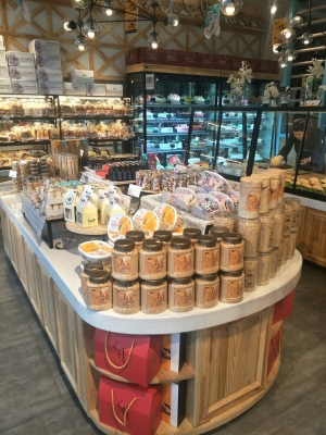 赤峰鋼琴蛋糕店電話號碼多少-第1張圖片