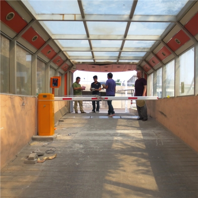 赤峰高速卷簾門維修電話號碼-第1張圖片