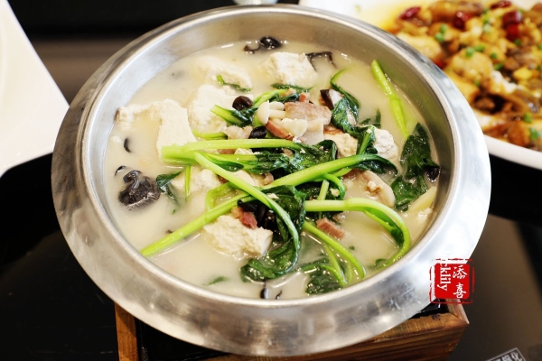 赤峰大炕飯店地址查詢電話號(hào)碼-第1張圖片