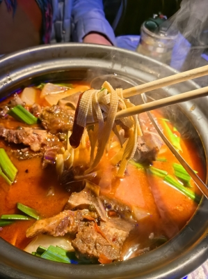 赤峰牛骨頭鍋飯店電話多少號-第1張圖片