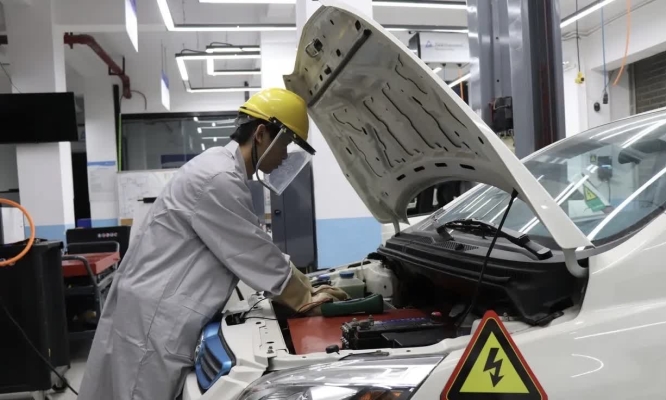 赤峰小劉汽修廠電話號(hào)碼查詢-第1張圖片