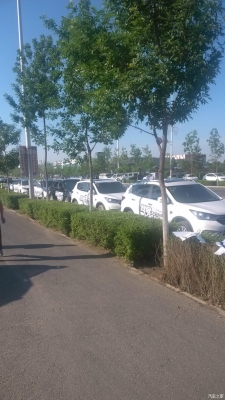 赤峰機(jī)場(chǎng)路莊園電話號(hào)碼查詢-第1張圖片