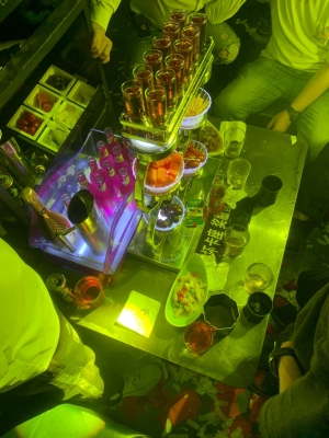 赤峰永業(yè)廣場唱吧電話號碼-第1張圖片