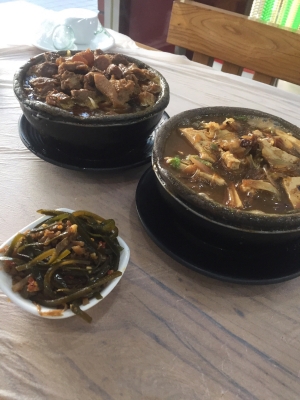 赤峰龍?zhí)锞频觌娫捥?hào)碼多少號(hào)-第1張圖片