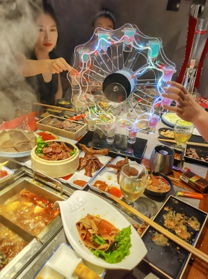 赤峰炸串小酒館地址電話號碼-第1張圖片