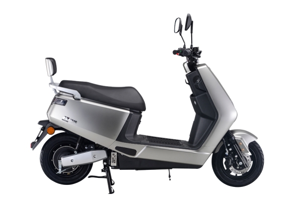 綠佳電動車售后電話赤峰店-第1張圖片