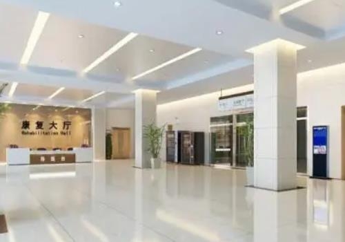 赤峰市醫(yī)院13號樓電話號碼-第1張圖片