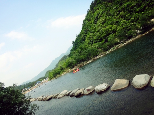 赤峰彩虹漂流電話多少啊-第1張圖片