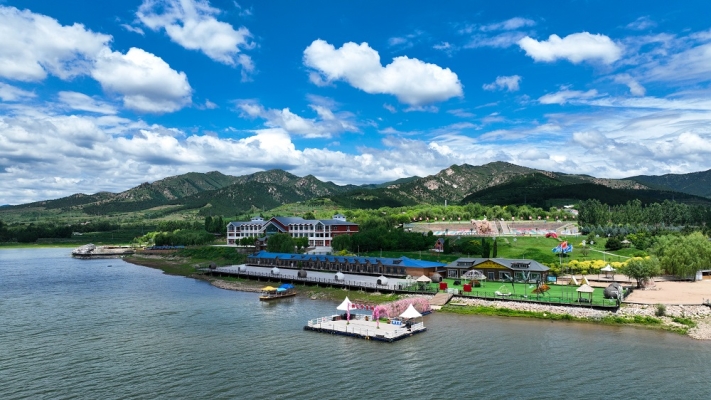 赤峰黑里河松楓山莊電話是多少-第1張圖片