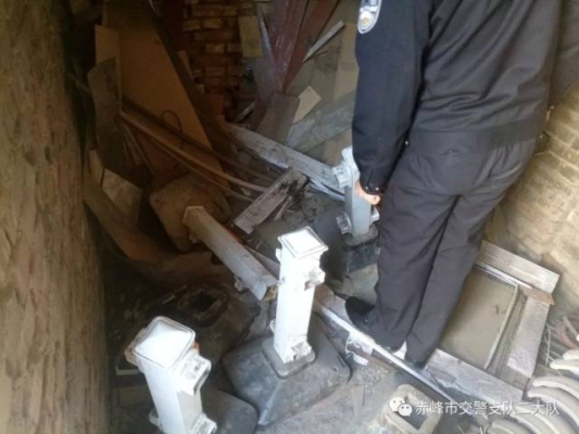 赤峰發(fā)動機底盤清洗店電話號碼-第1張圖片