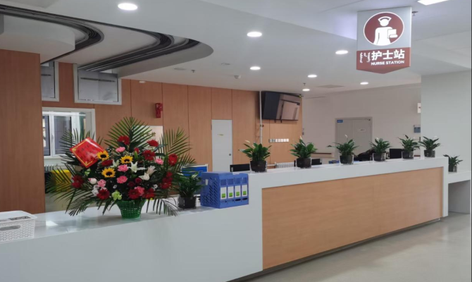 赤峰市醫(yī)院病房門診電話號碼-第1張圖片