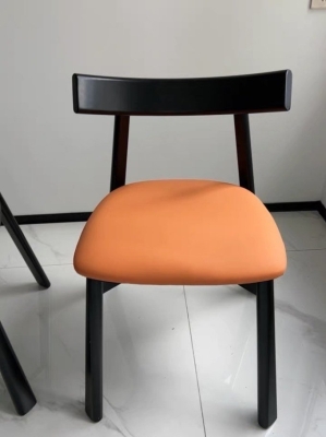 赤峰實木餐椅廠家電話多少號-第1張圖片