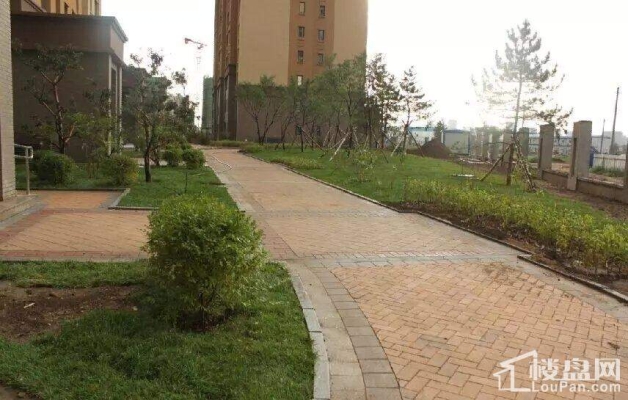 赤峰紅山郡商業(yè)街地址電話號碼-第1張圖片