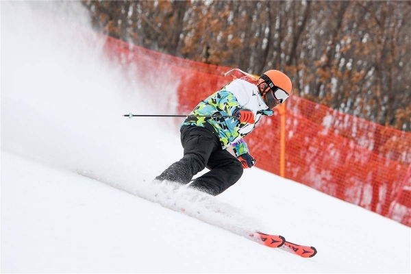 赤峰華興滑冰場地址電話號(hào)碼-第1張圖片