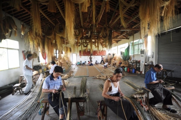 內(nèi)蒙赤峰木片廠家電話多少號(hào)-第1張圖片