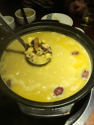 赤峰萬達豬肚雞訂餐電話號碼-第1張圖片