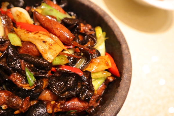 赤峰美食香廚電話地址是多少號(hào)-第1張圖片