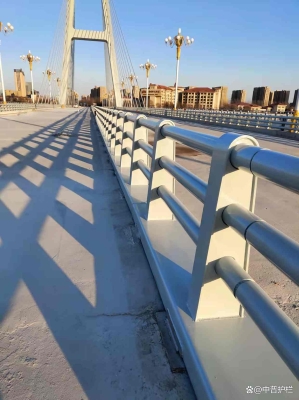 赤峰欄桿批發(fā)電話號(hào)碼多少號(hào)-第1張圖片