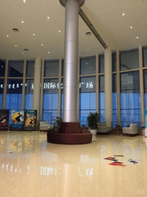 赤峰上海城服裝店電話號(hào)碼-第1張圖片