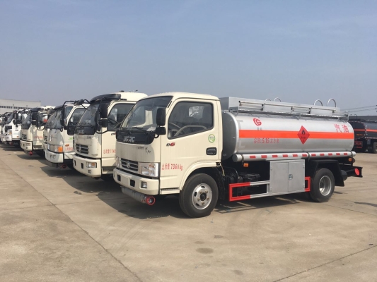 赤峰油罐車(chē)?yán)很?chē)出租電話號(hào)碼-第1張圖片