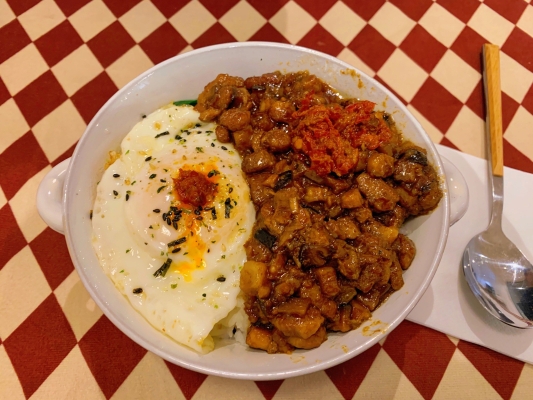 赤峰奶食批發(fā)電話多少號-第1張圖片