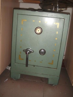 赤峰老式保險(xiǎn)柜廠家電話(huà)號(hào)碼-第1張圖片