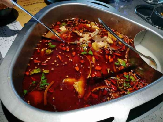 赤峰皇家帝苑魚鍋店電話號(hào)碼-第1張圖片