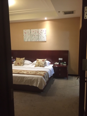 赤峰眾聯(lián)理發(fā)店地址電話號(hào)碼-第1張圖片