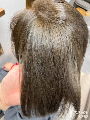 赤峰小花美發(fā)電話多少號(hào)啊-第1張圖片