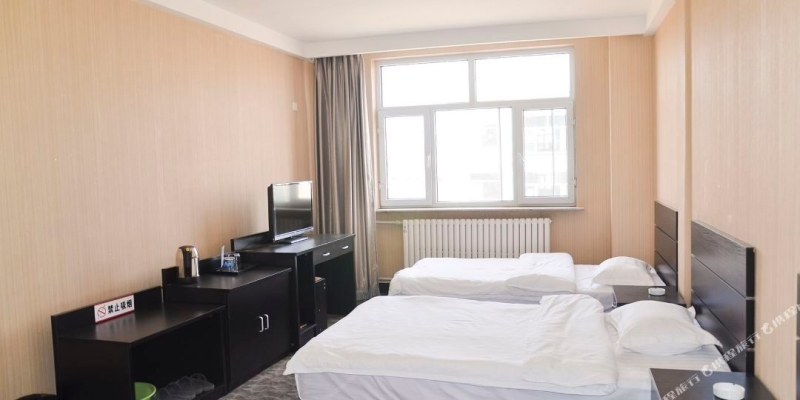 赤峰連鎖酒店服務(wù)臺電話號碼-第1張圖片