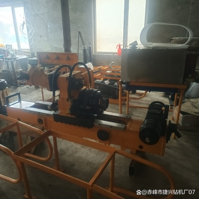 赤峰液壓鉆探機(jī)廠家電話號(hào)碼-第1張圖片