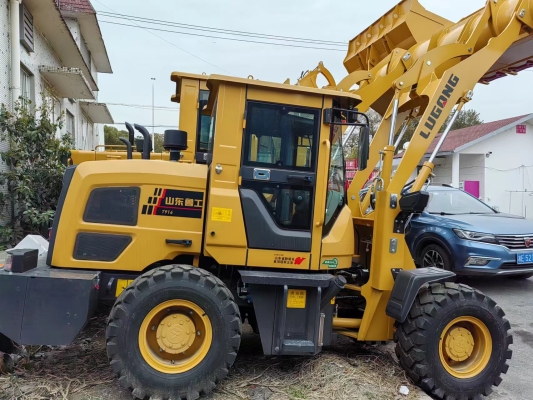 赤峰二手舊鏟車轉(zhuǎn)讓電話號(hào)碼-第1張圖片