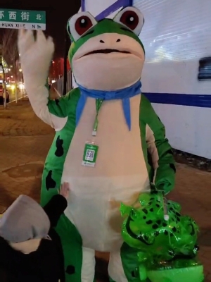 赤峰夜市涂娃娃店電話(huà)多少號(hào)-第1張圖片