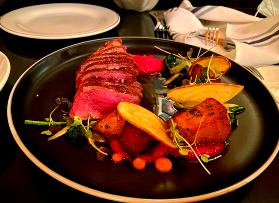 赤峰美食蒙特利亞店電話號(hào)碼-第1張圖片