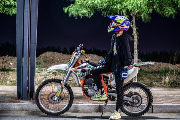 赤峰小餅干摩托車店電話號(hào)碼-第1張圖片