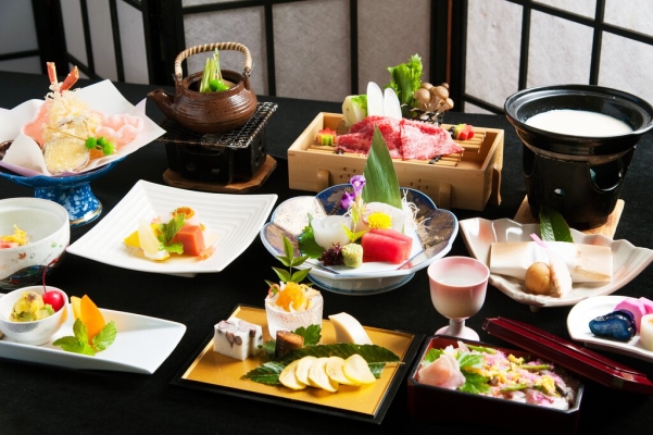 赤峰劉小泉百合酒店電話號碼-第1張圖片