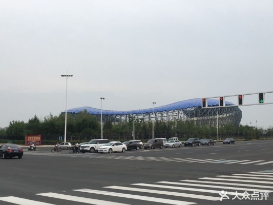 赤峰體育中心停車場電話號碼-第1張圖片