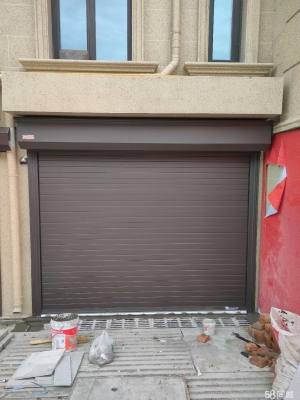 赤峰維修車庫卷簾門電話號碼-第1張圖片