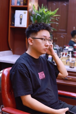 赤峰理發(fā)摩根燙店電話多少號-第1張圖片