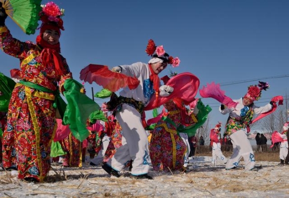內(nèi)蒙赤峰高蹺秧歌隊(duì)電話號碼-第1張圖片