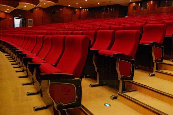 赤峰二手連體排椅轉(zhuǎn)讓電話號(hào)碼-第1張圖片