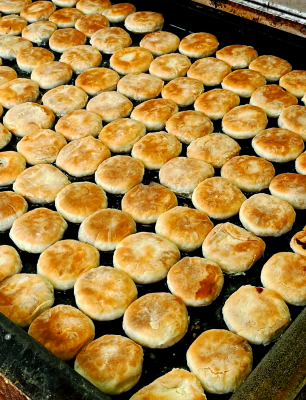 赤峰市綠豆餅店地址電話號碼-第1張圖片