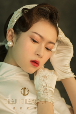 赤峰市男士化妝師電話號(hào)碼-第1張圖片