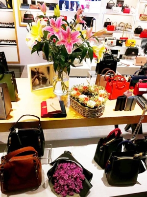 赤峰紅山萬達(dá)箱包店電話號碼-第1張圖片