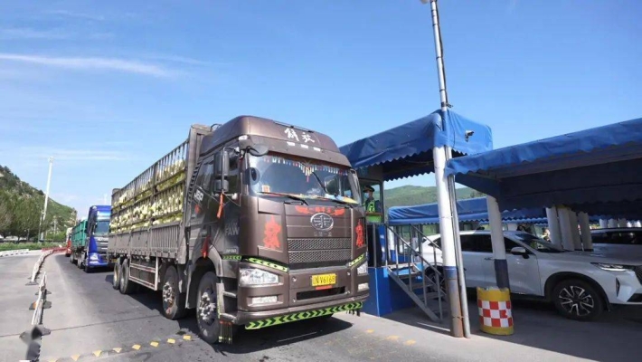 內(nèi)蒙赤峰快遞電話號碼是多少號-第1張圖片