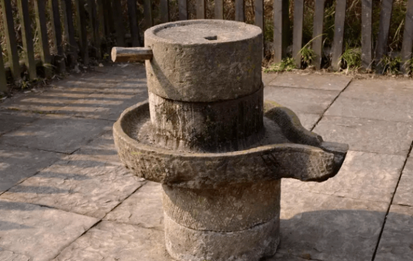 赤峰石磨坊卷餅店電話地址查詢-第1張圖片