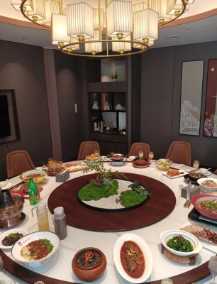 赤峰王府井宴賓樓電話號(hào)碼-第1張圖片