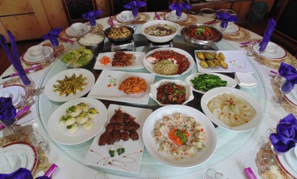 赤峰網(wǎng)紅街宴賓樓電話號碼-第1張圖片